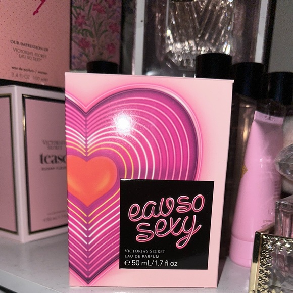 Victoria’s Secret - Picture 2 of 2